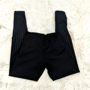 FFit Apparel Black/Gray Leggings.  Size S